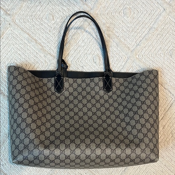 Extra large Gucci gg reversible tote - EUC - Picture 1 of 14